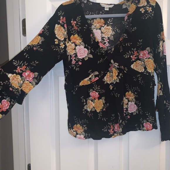 Flow Flowers Black AE Blouse - Picture 2 of 3